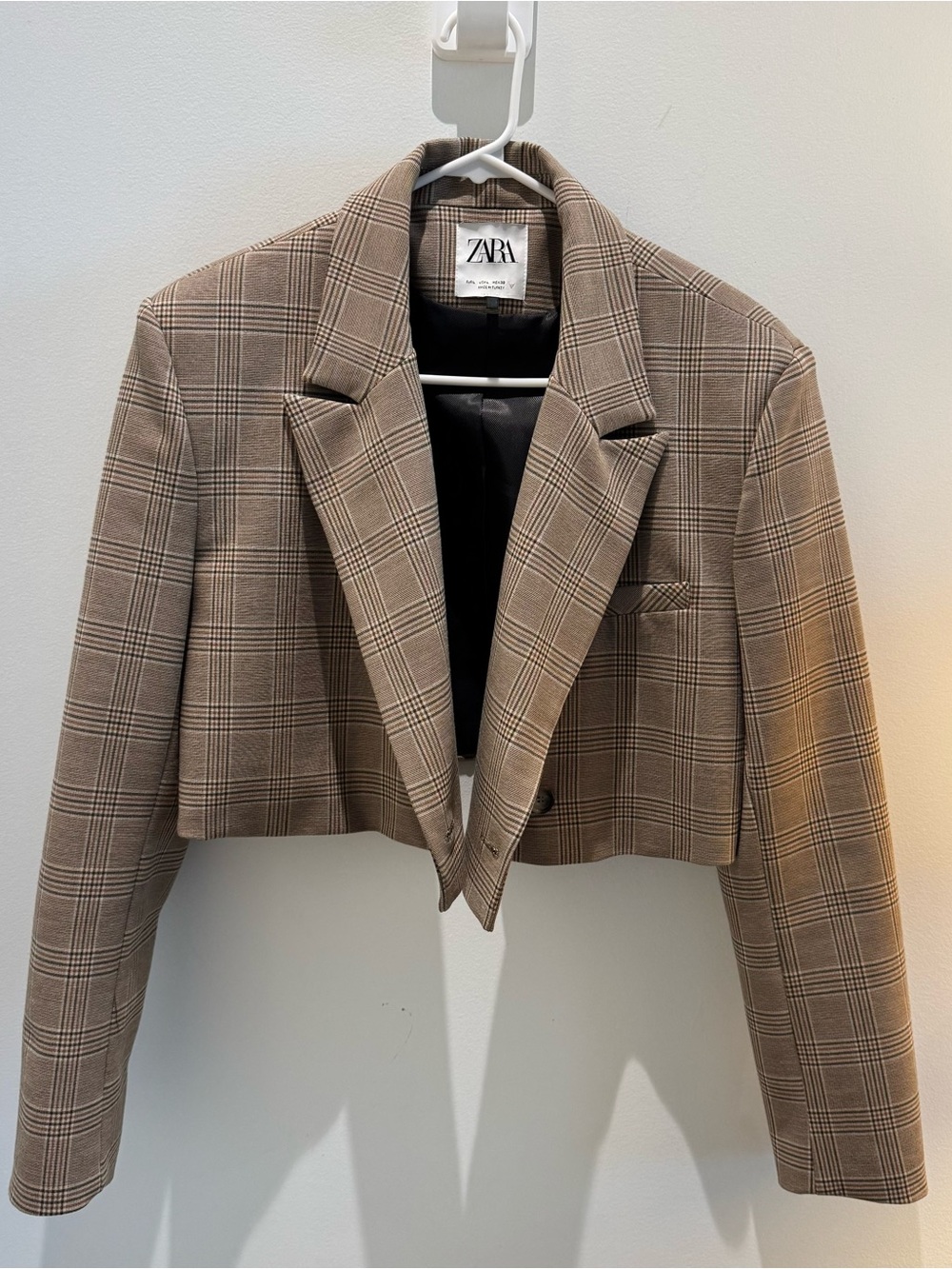 ZARA — Cropped Plaid Blazer w/ Shoulder Pads